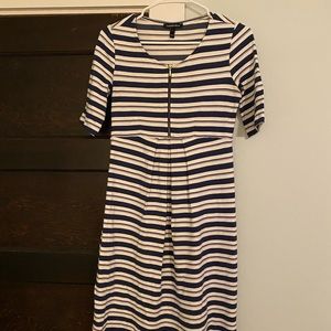 Isabella Oliver maternity dress size 4